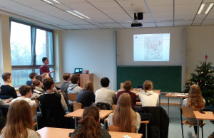 Herr de Boer berichtete über das Studium in Hamburg